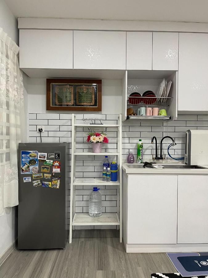 Venice Raudhah Guest House Lumut Exterior photo